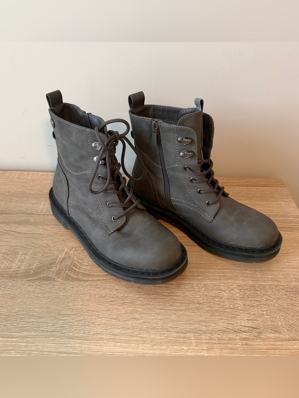 Dream Pairs Women's Gray Lace-Up Combat Boots with Side Zipper